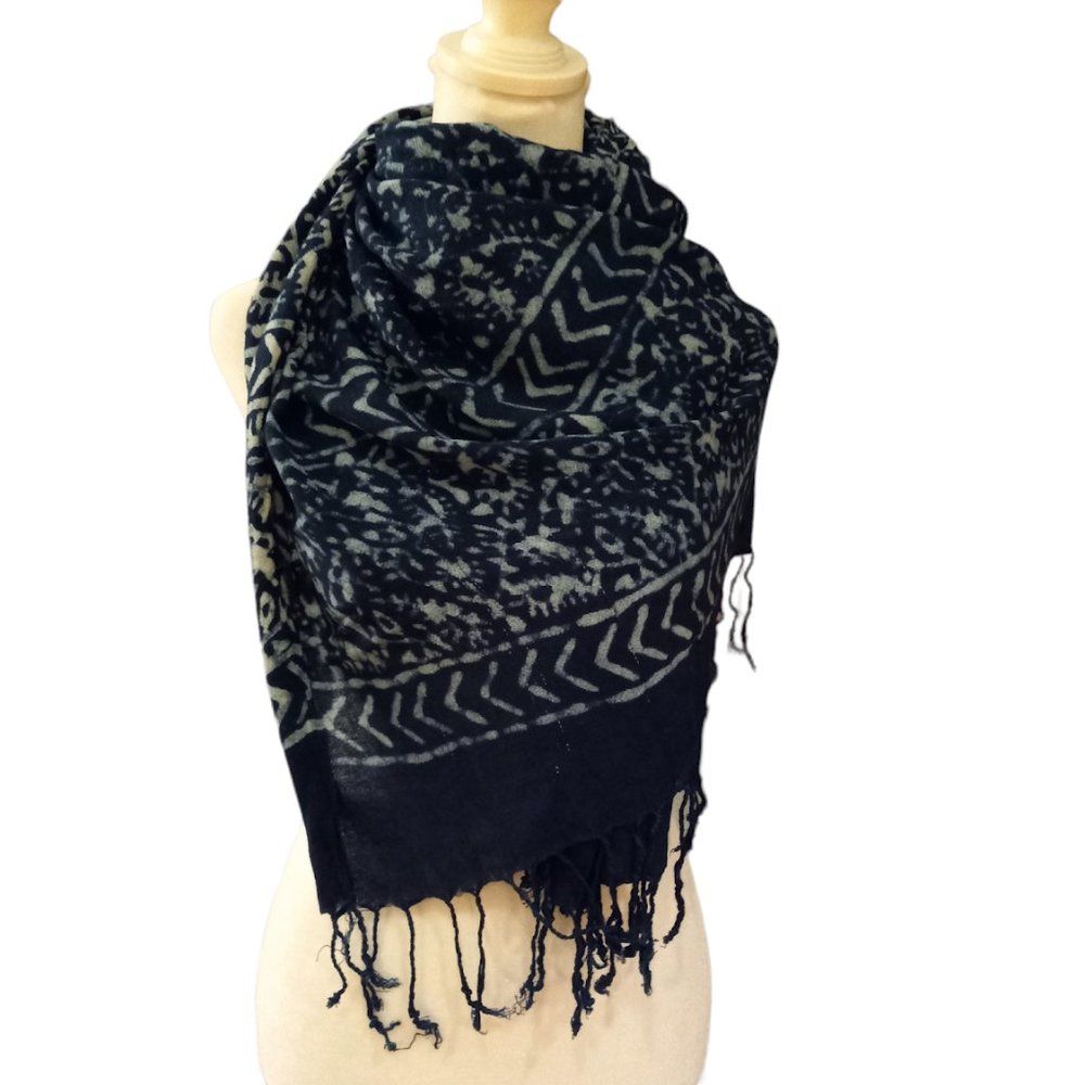 Homestead indigo blue batik wax block print rayon scarf shawl fringed 24 X 66 - Picture 4 of 5